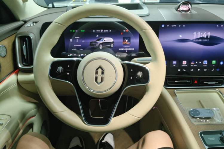 Used Hima AITO M9 2024 Range-Extended Ultra Version 42 kWh 6-Seater Model Steering Wheel