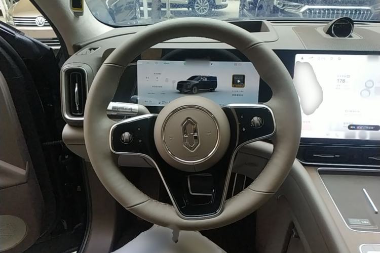 Used Hima AITO M9 2024 Range-Extended Ultra Version 52 kWh 6-Seater Model Steering Wheel