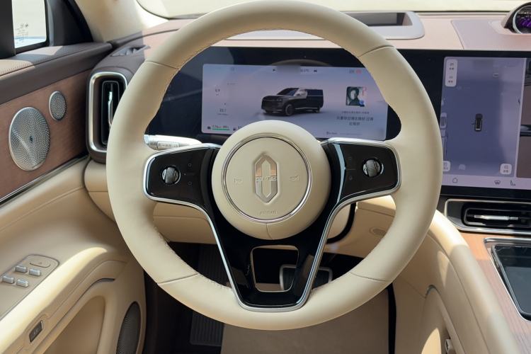 Used Hima AITO M9 2024 Range-Extended Ultra Version 42 kWh 6-Seater Model Steering Wheel