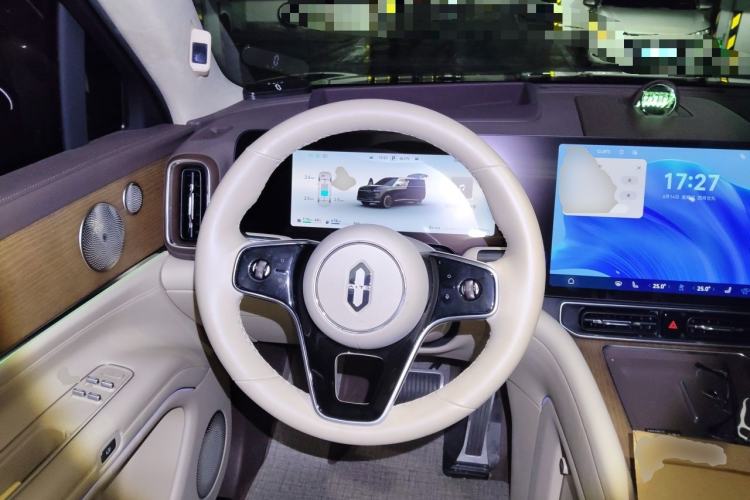 Used Hima AITO M9 2024 Range-Extended Ultra Version 52 kWh 6-Seater Model Steering Wheel