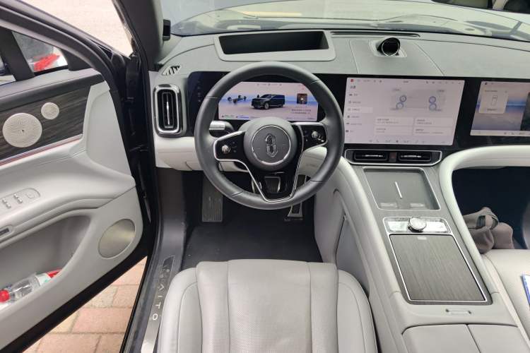 Used Hima AITO M9 2024 Range-Extended Ultra Version 42 kWh 6-Seater Model Steering Wheel