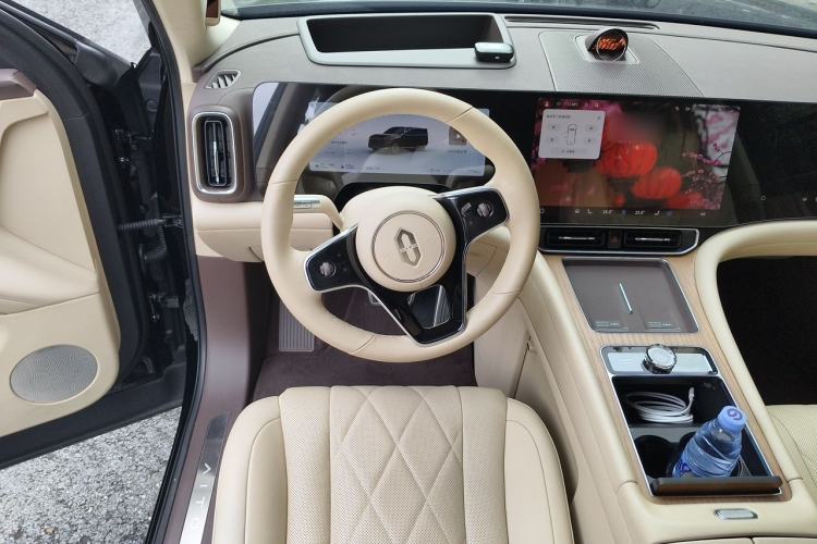 Used Hima AITO M9 2024 Range-Extended Ultra Version 42 kWh 6-Seater Model Steering Wheel