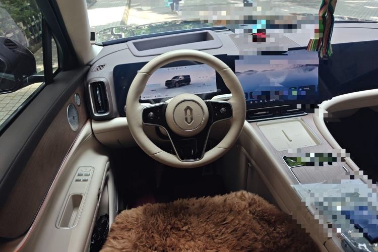 Used Hima AITO M9 2024 Range-Extended Ultra Version 52 kWh 6-Seater Model Steering Wheel