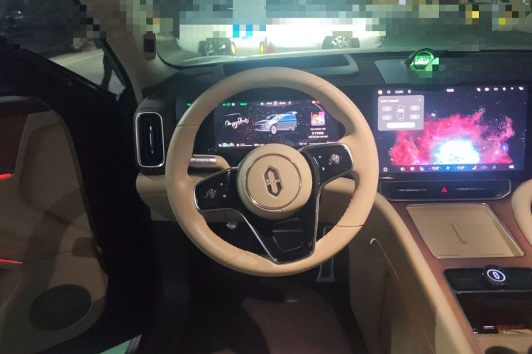Used Hima AITO M9 2024 Range-Extended Ultra Version 52 kWh 5-Seater Model Steering Wheel
