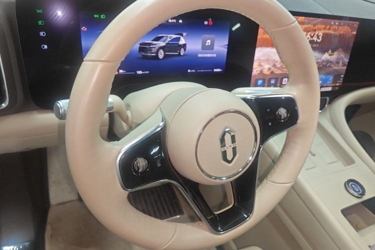 Used Hima AITO M9 2024 Range-Extended Ultra Version 42 kWh 6-Seater Model Steering Wheel