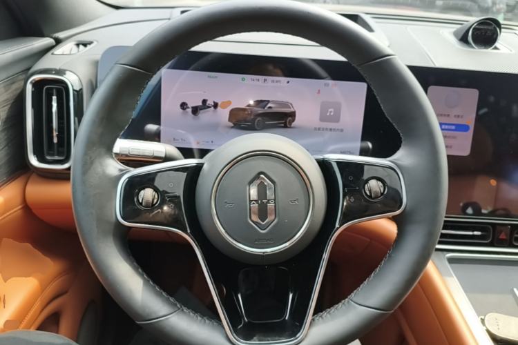 Used Hima AITO M9 2024 Range-Extended Ultra Version 42 kWh 6-Seater Model Steering Wheel