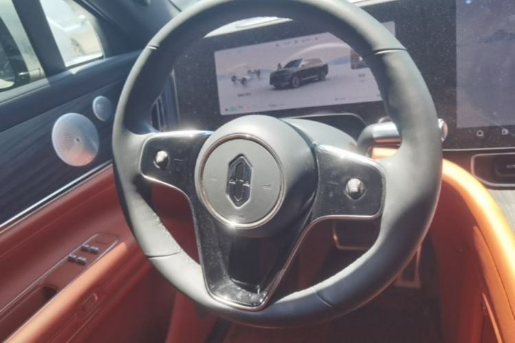 Used Hima AITO M9 2024 Range-Extended Ultra Version 42 kWh 6-Seater Model Steering Wheel