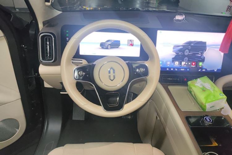 Used Hima AITO M9 2024 Range-Extended Max Edition 42 kWh 6-Seater Version Steering Wheel