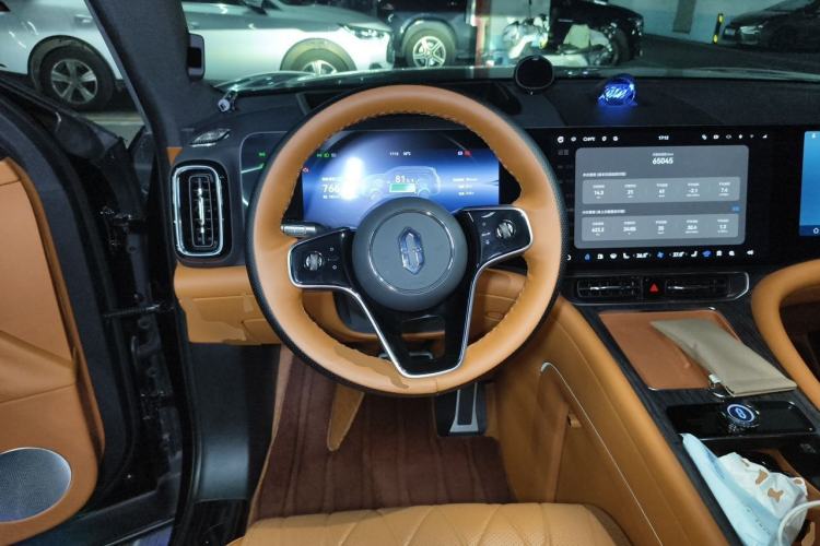 Used Hima AITO M9 2024 Range-Extended Ultra Version 52 kWh 6-Seater Model Steering Wheel