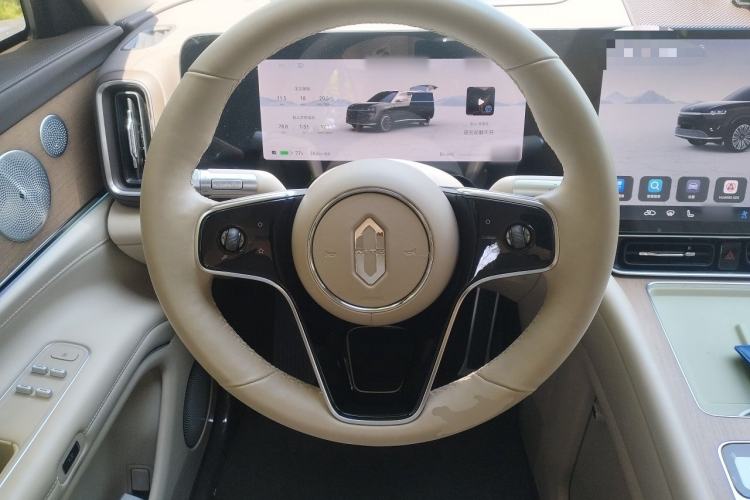 Used Hima AITO M9 2024 All-Electric Ultra Version 100 kWh 6-Seater Model Steering Wheel