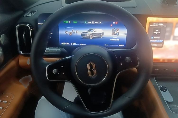 Used Hima AITO M9 2024 Range-Extended Ultra Version 42 kWh 6-Seater Model Steering Wheel