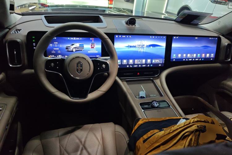 Used Hima AITO M9 2024 Range-Extended Ultra Version 52 kWh 5-Seater Model Steering Wheel