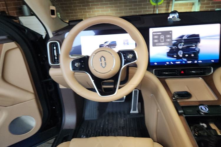 Used Hima AITO M9 2024 Range-Extended Ultra Version 42 kWh 6-Seater Model Steering Wheel