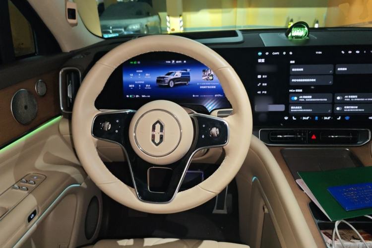 Used Hima AITO M9 2024 All-Electric Ultra Version 100 kWh 6-Seater Model Steering Wheel