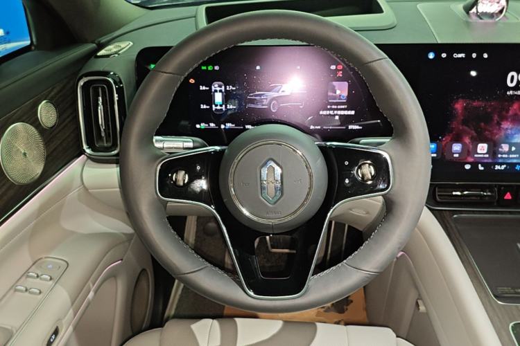 Used Hima AITO M9 2024 Range-Extended Ultra Version 42 kWh 6-Seater Model Steering Wheel