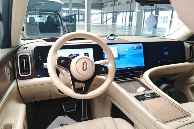 Used Hima AITO M9 2024 Range-Extended Ultra Version 42 kWh 6-Seater Model Steering Wheel