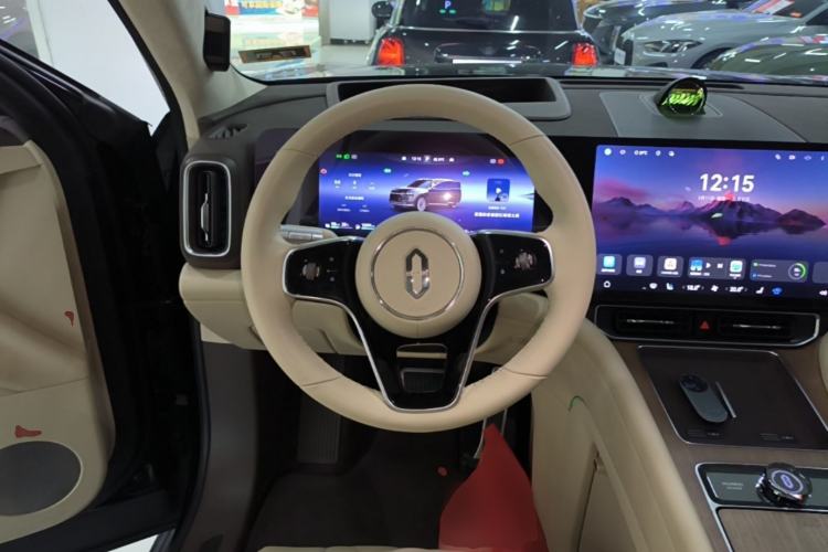 Used Hima AITO M9 2024 Range-Extended Ultra Version 52 kWh 6-Seater Model Steering Wheel