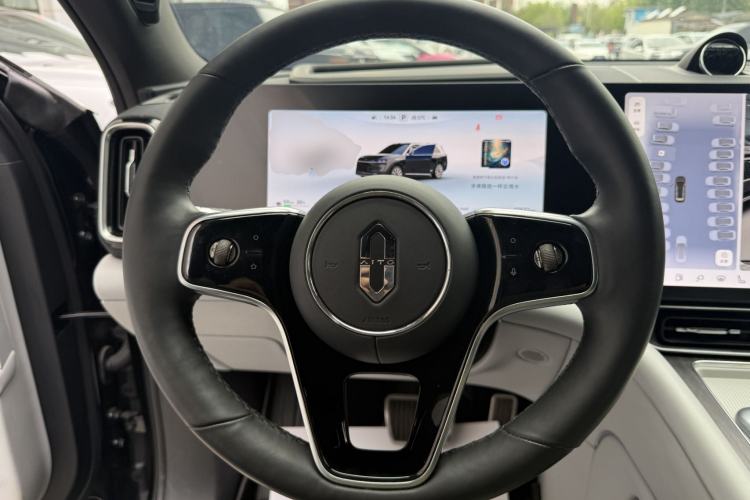 Used Hima AITO M9 2024 Range-Extended Max Edition 42 kWh 6-Seater Version Steering Wheel