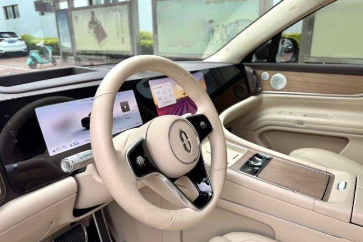 Used Hima AITO M9 2024 Range-Extended Max Edition 42 kWh 5-Seater Version Steering Wheel