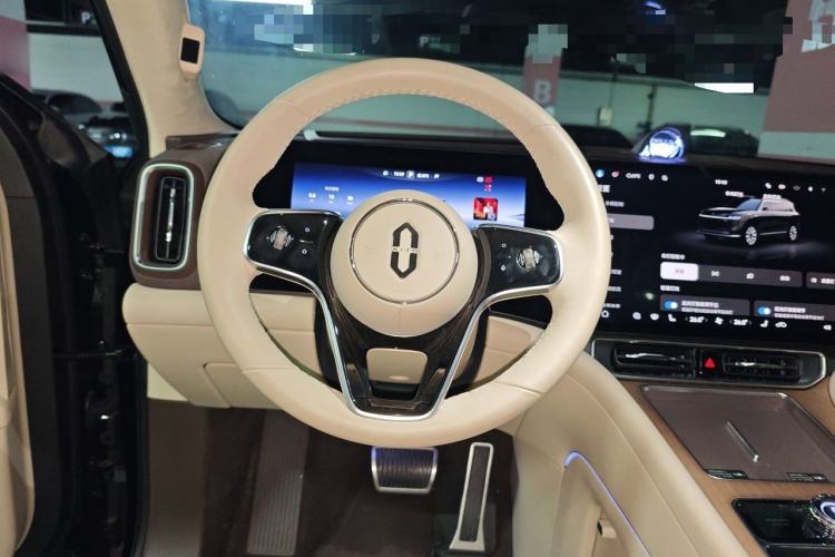 Used Hima AITO M9 2024 Range-Extended Ultra Version 52 kWh 6-Seater Model Steering Wheel