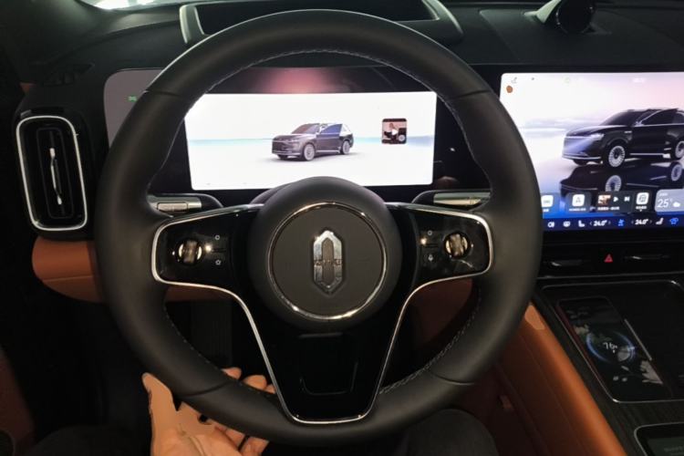 Used Hima AITO M9 2024 Range-Extended Ultra Version 52 kWh 5-Seater Model Steering Wheel