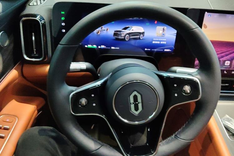 Used Hima AITO M9 2024 Range-Extended Ultra Version 42 kWh 6-Seater Model Steering Wheel
