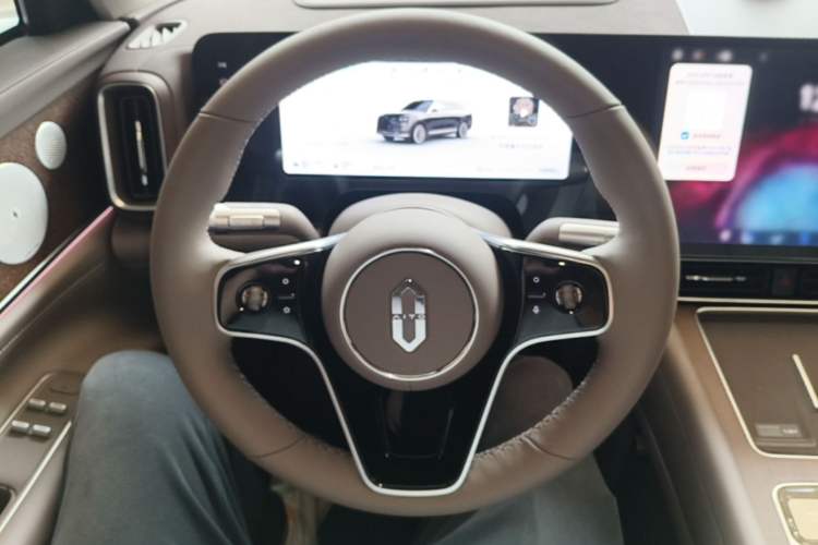 Used Hima AITO M9 2024 Range-Extended Ultra Version 52 kWh 6-Seater Model Steering Wheel