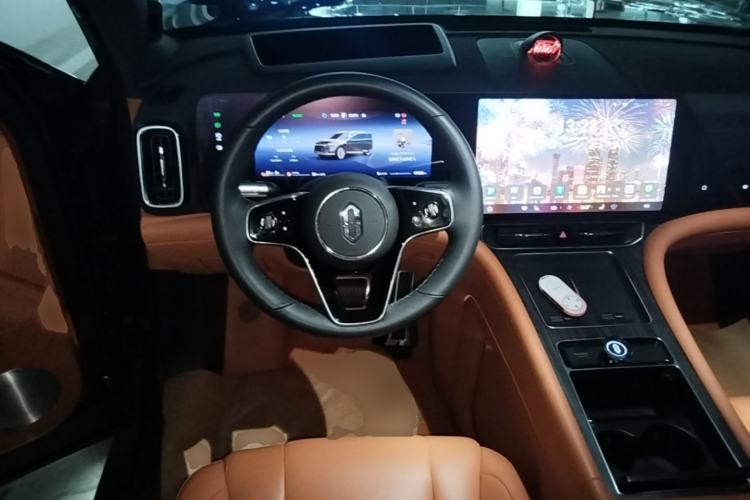 Used Hima AITO M9 2024 Range-Extended Ultra Version 52 kWh 6-Seater Model Steering Wheel