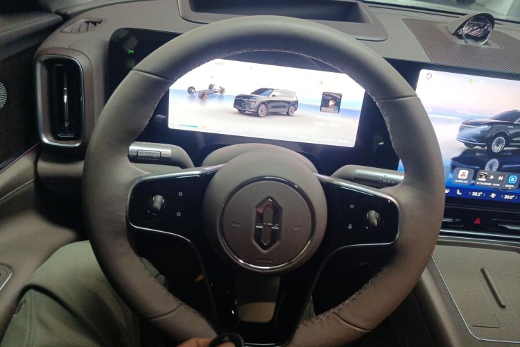 Used Hima AITO M9 2024 Range-Extended Ultra Version 52 kWh 6-Seater Model Steering Wheel