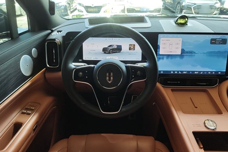 Used Hima AITO M9 2024 Range-Extended Ultra Version 42 kWh 6-Seater Model Steering Wheel