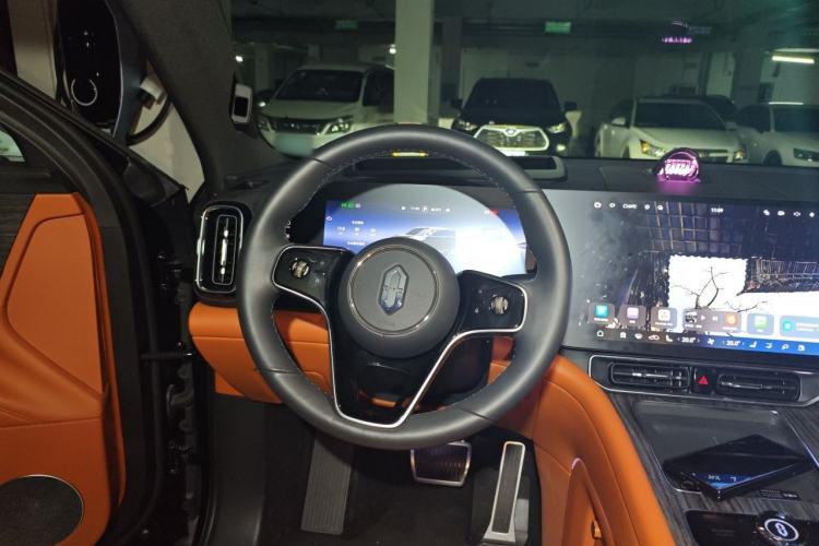 Used Hima AITO M9 2024 Range-Extended Ultra Version 52 kWh 5-Seater Model Steering Wheel