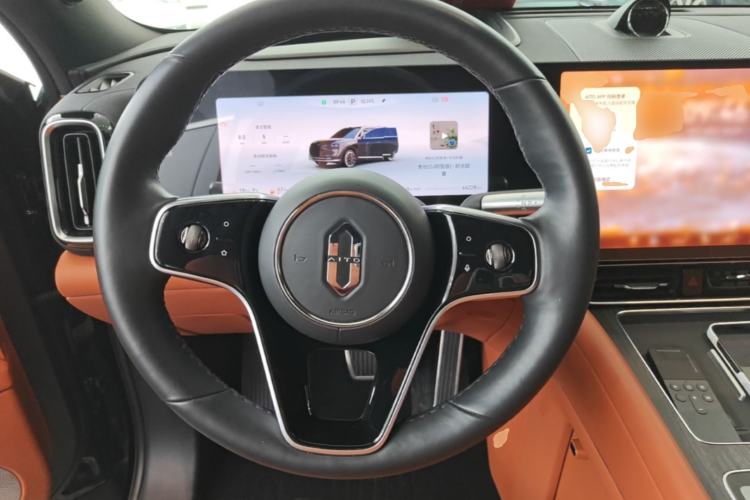 Used Hima AITO M9 2024 Range-Extended Ultra Version 42 kWh 6-Seater Model Steering Wheel