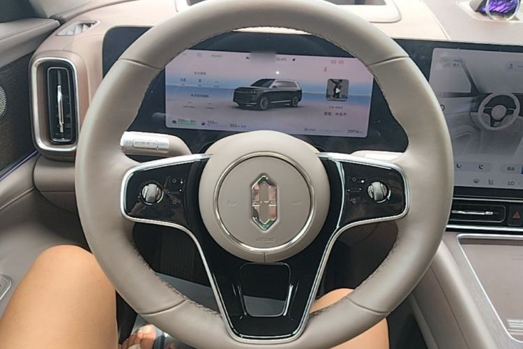 Used Hima AITO M9 2024 Range-Extended Ultra Version 52 kWh 5-Seater Model Steering Wheel