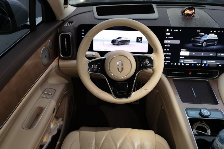 Used Hima AITO M9 2024 Range-Extended Ultra Version 42 kWh 6-Seater Model Steering Wheel
