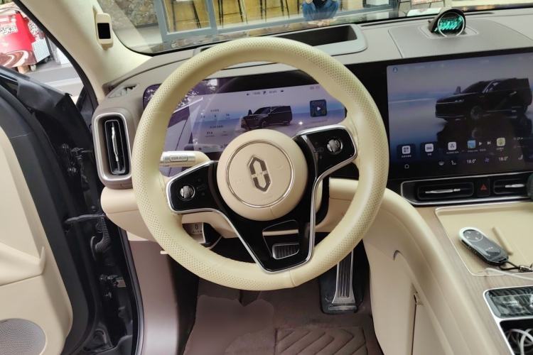 Used Hima AITO M9 2024 Range-Extended Max Edition 42 kWh 6-Seater Version Steering Wheel