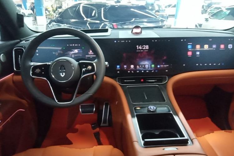 Used Hima AITO M9 2024 Range-Extended Ultra Version 52 kWh 6-Seater Model Steering Wheel