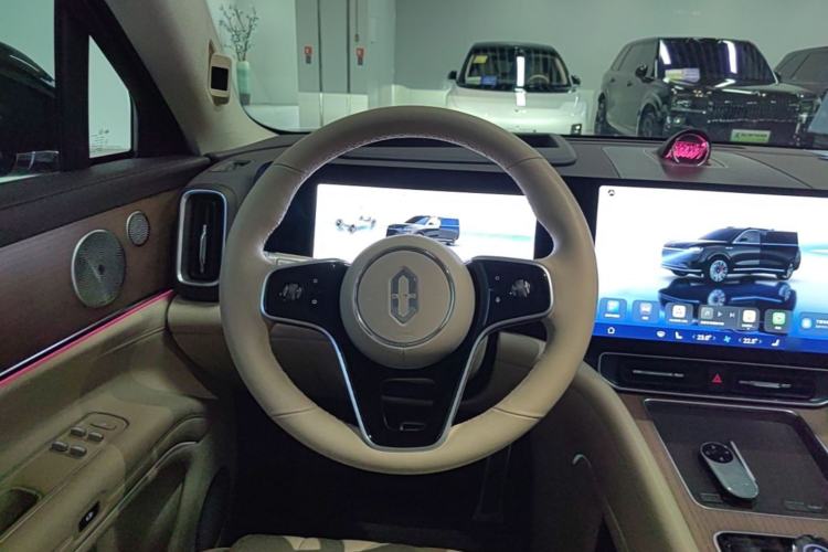Used Hima AITO M9 2024 Range-Extended Ultra Version 42 kWh 6-Seater Model Steering Wheel