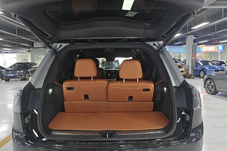 Used Hima AITO M9 2024 Range-Extended Ultra Version 52 kWh 6-Seater Model Trunk