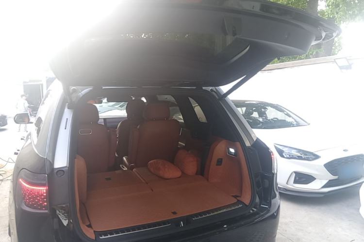 Used Hima AITO M9 2024 Range-Extended Ultra Version 42 kWh 6-Seater Model Trunk