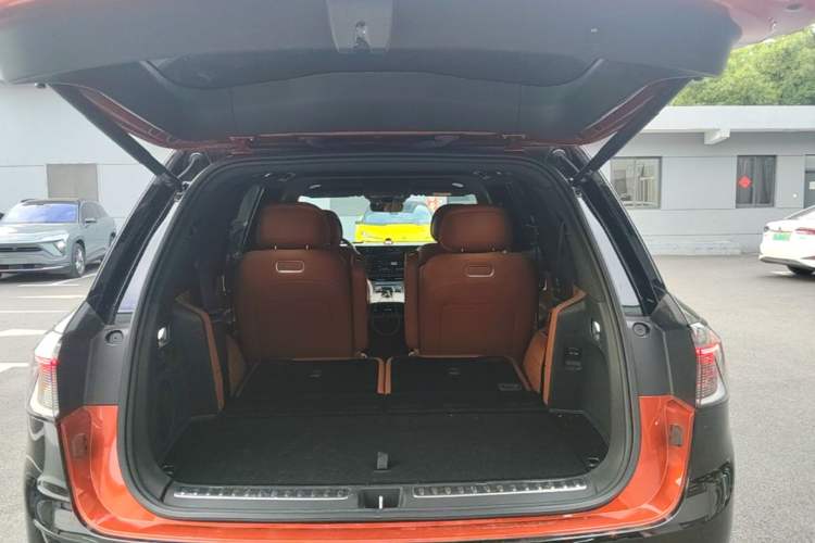 Used Hima AITO M9 2024 All-Electric Max Version 100 kWh 6-Seater Trunk