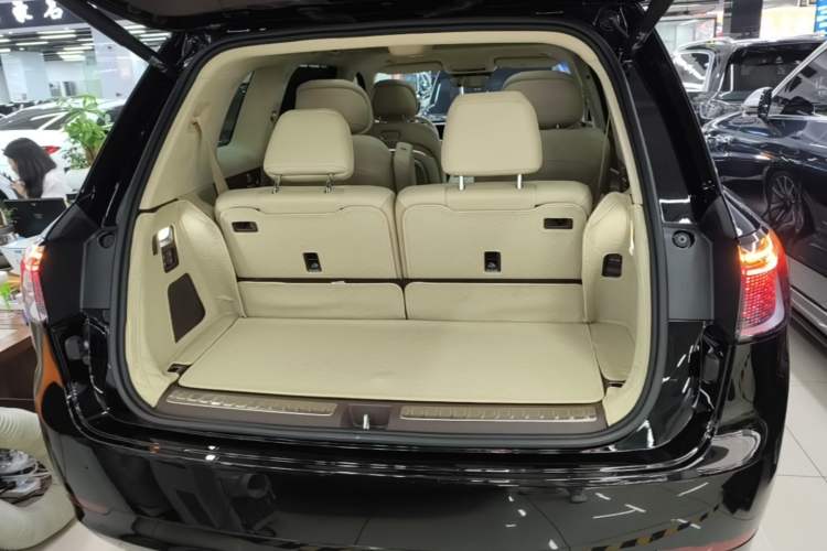 Used Hima AITO M9 2024 Range-Extended Ultra Version 42 kWh 6-Seater Model Trunk