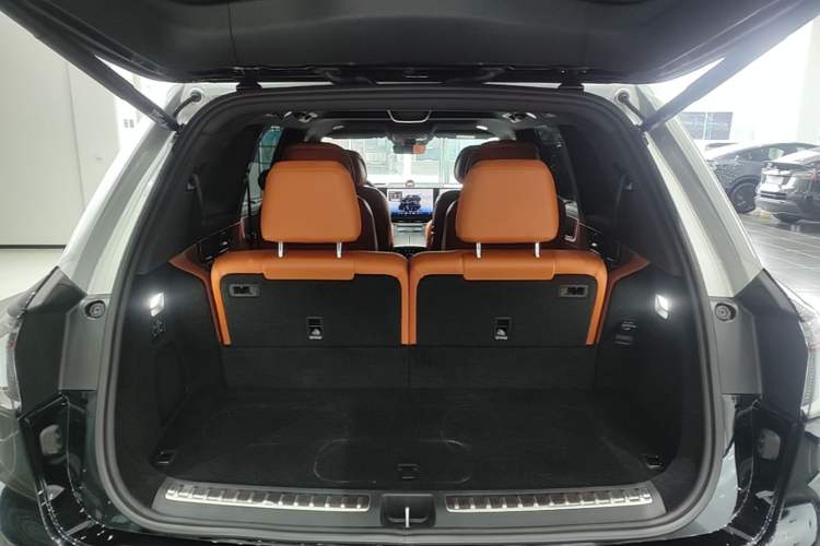 Used Hima AITO M9 2024 Range-Extended Ultra Version 52 kWh 6-Seater Model Trunk