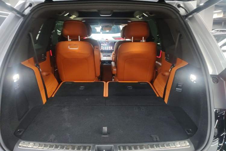 Used Hima AITO M9 2024 Range-Extended Ultra Version 42 kWh 6-Seater Model Trunk