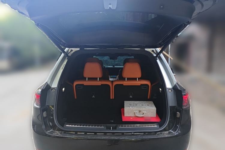 Used Hima AITO M9 2024 Range-Extended Ultra Version 42 kWh 6-Seater Model Trunk
