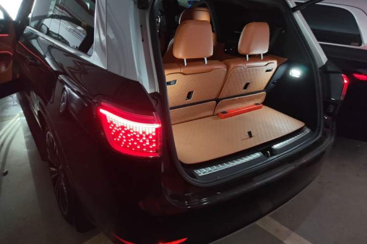 Used Hima AITO M9 2024 Range-Extended Ultra Version 52 kWh 6-Seater Model Trunk