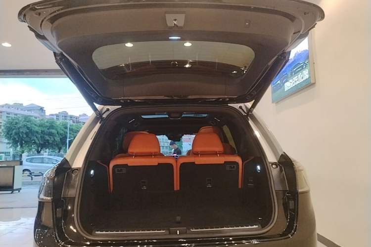 Used Hima AITO M9 2024 Range-Extended Ultra Version 42 kWh 6-Seater Model Trunk
