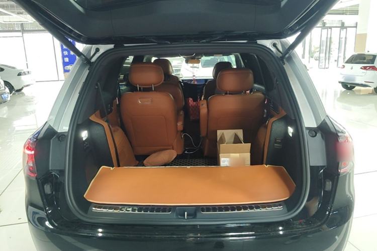 Used Hima AITO M9 2024 Range-Extended Ultra Version 42 kWh 6-Seater Model Trunk
