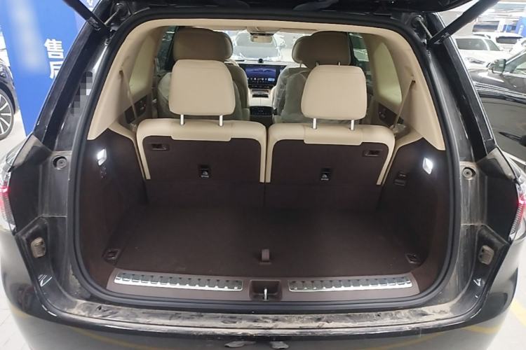 Used Hima AITO M9 2024 Range-Extended Ultra Version 42 kWh 6-Seater Model Trunk