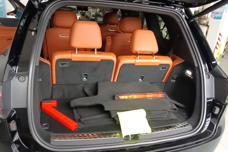 Used Hima AITO M9 2024 All-Electric Max Version 100 kWh 6-Seater Trunk