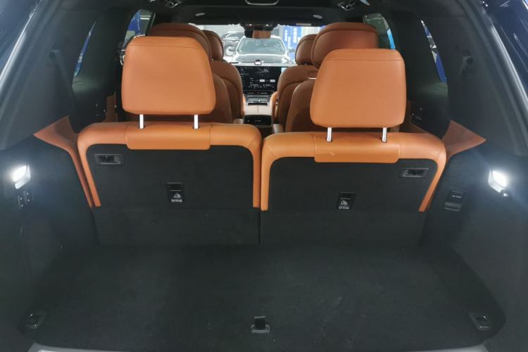 Used Hima AITO M9 2024 Range-Extended Ultra Version 42 kWh 6-Seater Model Trunk